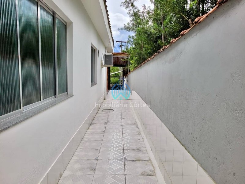 Alugando casa com 4 dormitórios em Parada Modelo Avenida Granjas Cadetes Fabres Guapimirim - 