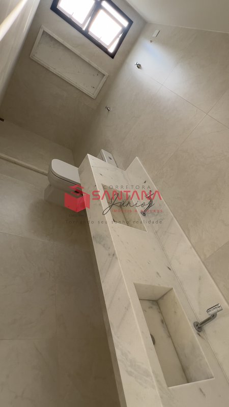 Casa à venda com 4 suítes no Alphaville Litoral Norte II Rua Arraial da Ajuda  Camaçari - 