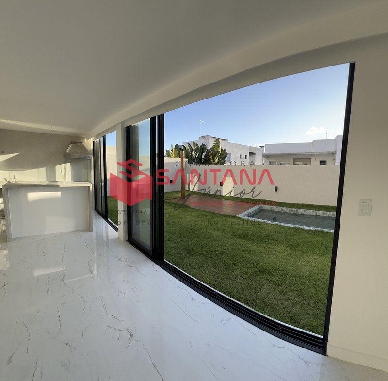 Casa à venda com 4 suítes no Alphaville Litoral Norte II Rua Arraial da Ajuda  Camaçari - 