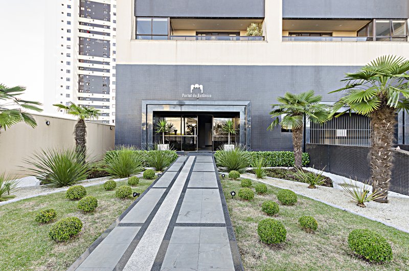 Apartamento Amplo de Alto Padrão no Jd. Botânico Rua Urbano Lopes Curitiba - 