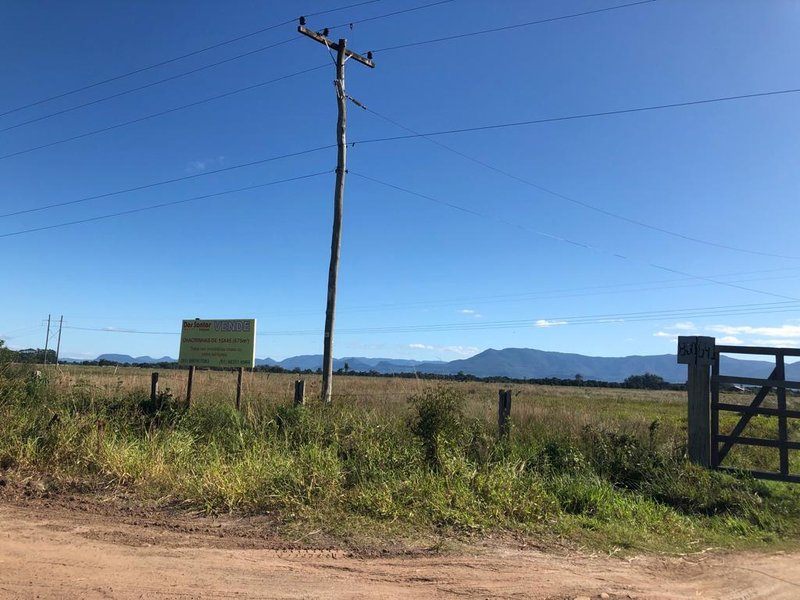 Chacrinhas, de 675 m², bem localizadas, acesso pela Rota do Sol, com parcelamento direto Estrada da Laguna Capão da Canoa - 
