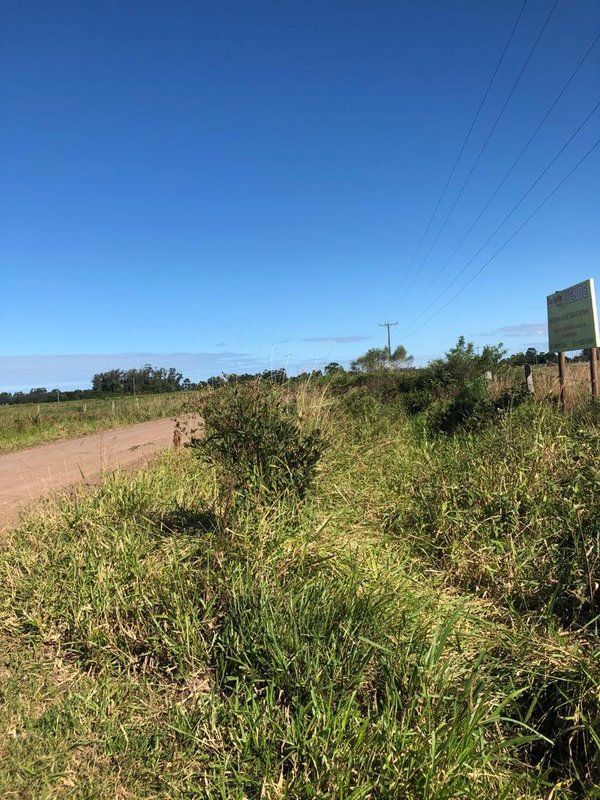 Chacrinhas, de 675 m², bem localizadas, acesso pela Rota do Sol, com parcelamento direto Estrada da Laguna Capão da Canoa - 