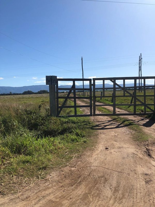 Chacrinhas, de 675 m², bem localizadas, acesso pela Rota do Sol, com parcelamento direto Estrada da Laguna Capão da Canoa - 