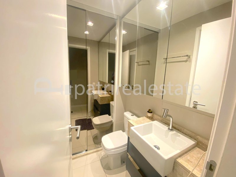 Apartamento 81 m² com 3 quartos 3 banheiros 2 vagas. R$ 879.000 Bairro Coco - Fortaleza CE Rua Doutor Gilberto Studart Fortaleza - 