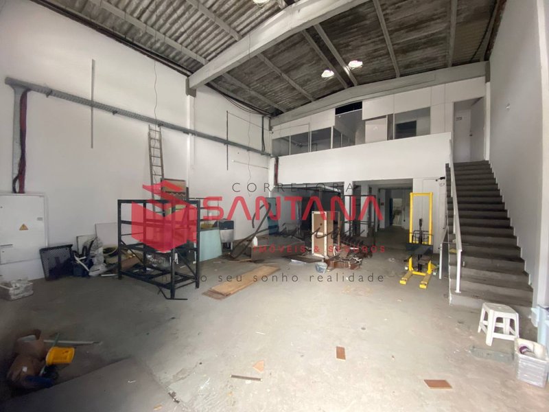 Galpão em condomínio com 270m² em Buraquinho  (INDISPONÍVEL) Rua Jurupoca Lauro de Freitas - 