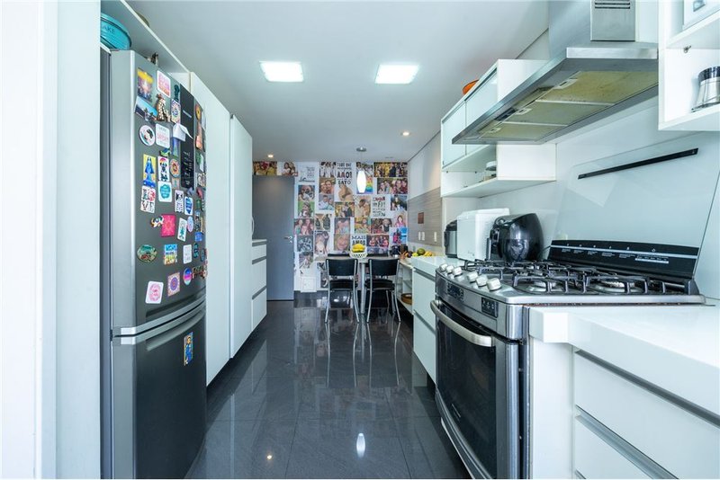 Apartamento com 3 suítes 150m² Luis Correia de Melo São Paulo - 