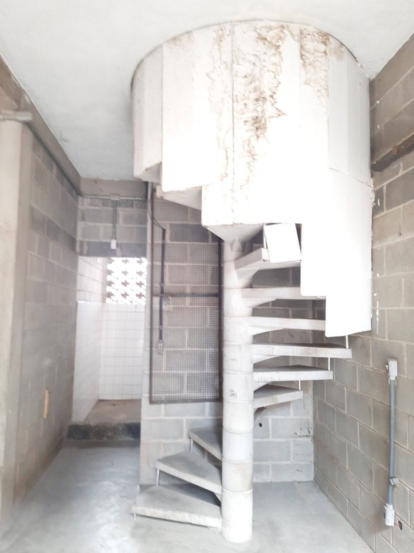 Galpão para Venda ou Locação, ótima localização pronto para sua empresa!!! Rua das Samambaias Santana de Parnaíba - 