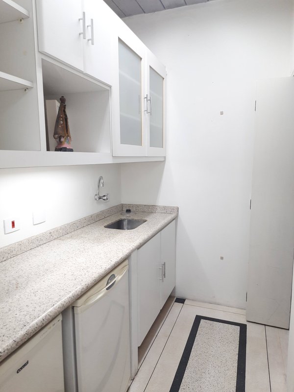 Galpão para Venda ou Locação, ótima localização pronto para sua empresa!!! Rua das Samambaias Santana de Parnaíba - 