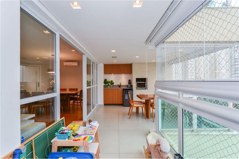 Apartamento no Campo Belo, 3 suítes, 155m² Xavier Gouveia São Paulo - 