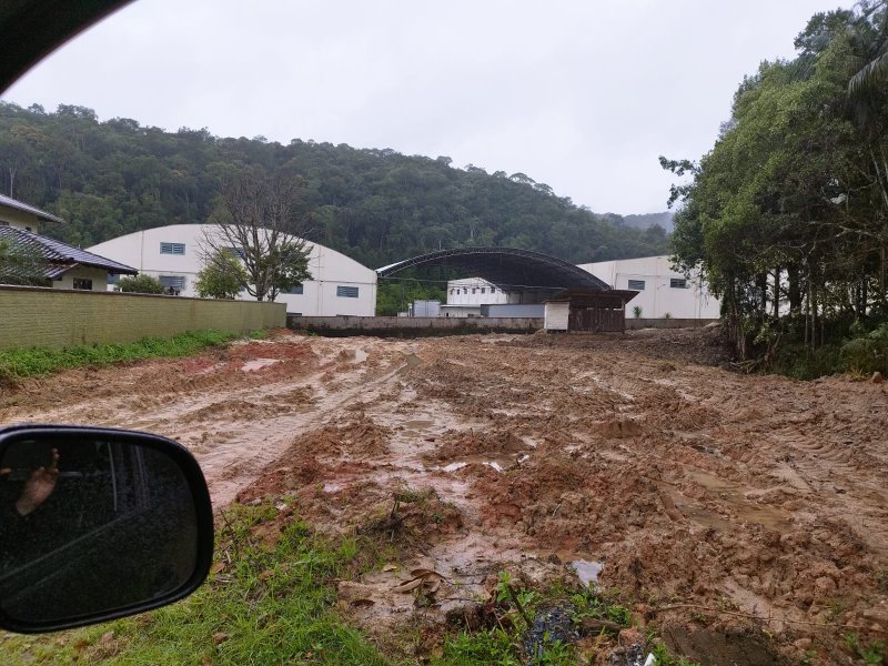 TERRENO EM CONDOMÍNIO NA SÃO PEDRO - Brusque - 