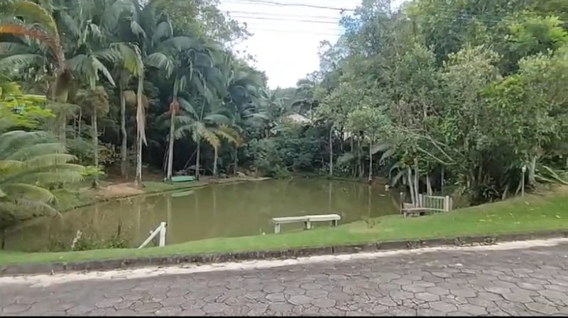 TERRENO EM CONDOMÍNIO NA SÃO PEDRO - Brusque - 