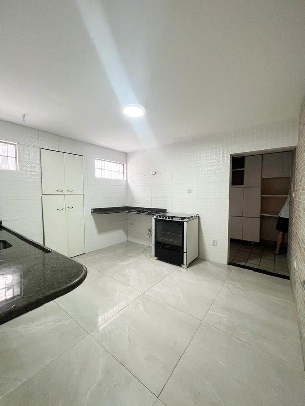 Apartamento à venda com 3 quartos, 2 suíte de 196m² por R$ 560.000,00 Avenida Engenheiro Domingos Ferreira Recife - 