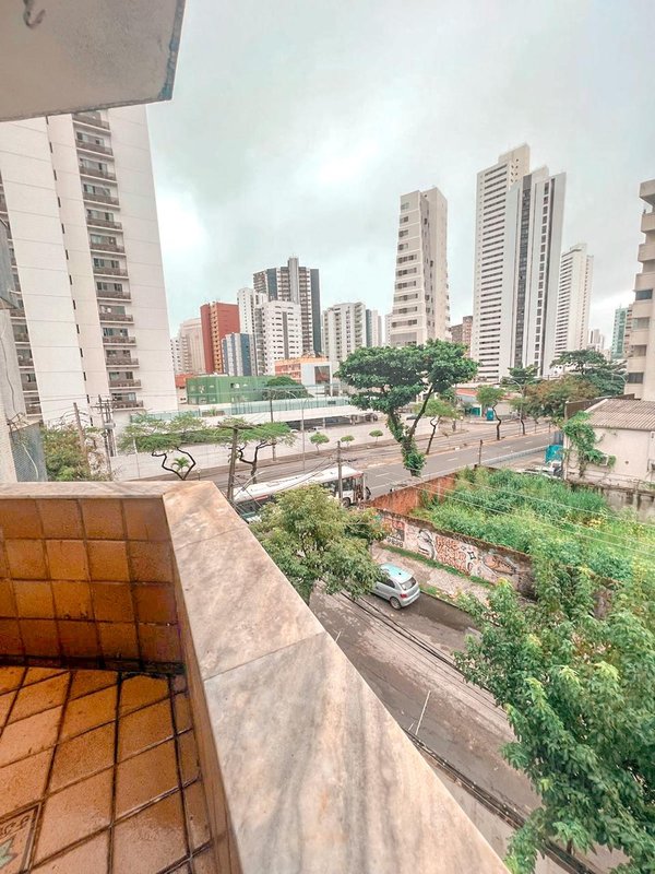 Apartamento à venda com 3 quartos, 2 suíte de 196m² por R$ 560.000,00 Avenida Engenheiro Domingos Ferreira Recife - 
