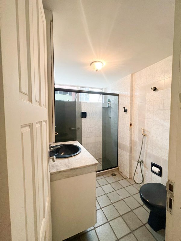 Apartamento à venda com 3 quartos, 2 suíte de 196m² por R$ 560.000,00 Avenida Engenheiro Domingos Ferreira Recife - 