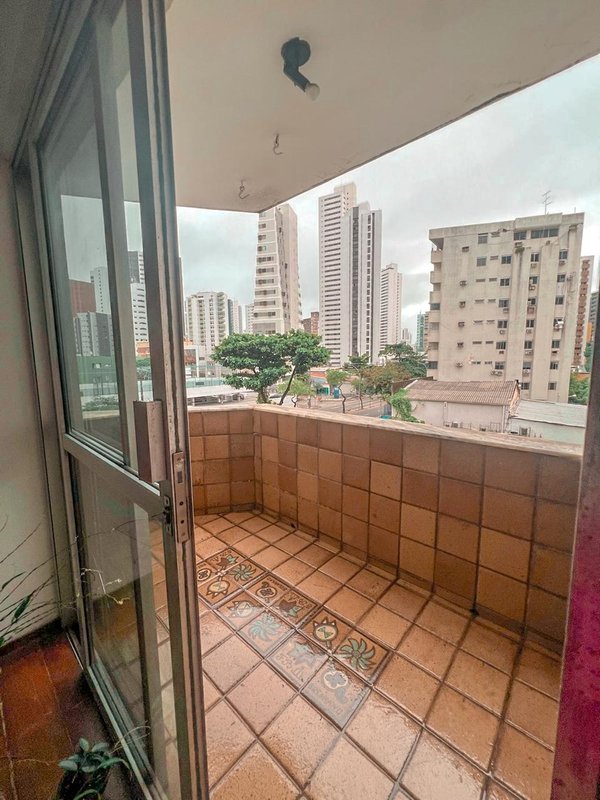 Apartamento à venda com 3 quartos, 2 suíte de 196m² por R$ 560.000,00 Avenida Engenheiro Domingos Ferreira Recife - 