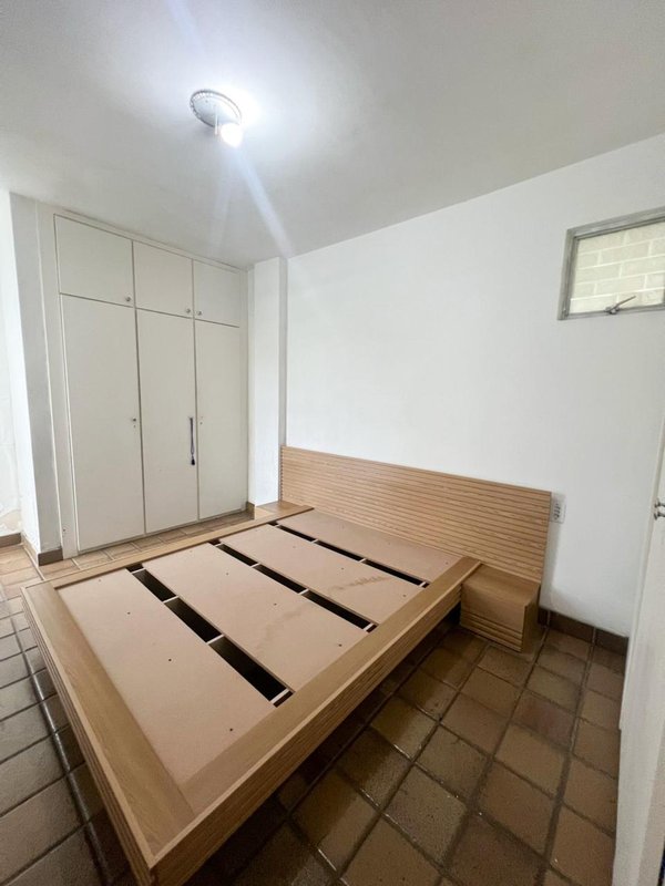 Apartamento à venda com 3 quartos, 2 suíte de 196m² por R$ 560.000,00 Avenida Engenheiro Domingos Ferreira Recife - 