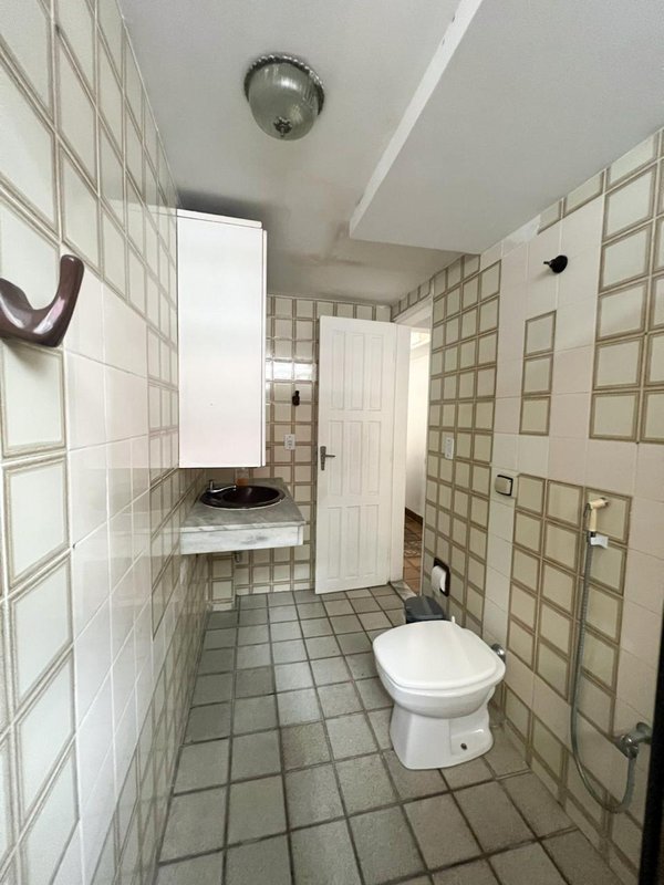 Apartamento à venda com 3 quartos, 2 suíte de 196m² por R$ 560.000,00 Avenida Engenheiro Domingos Ferreira Recife - 