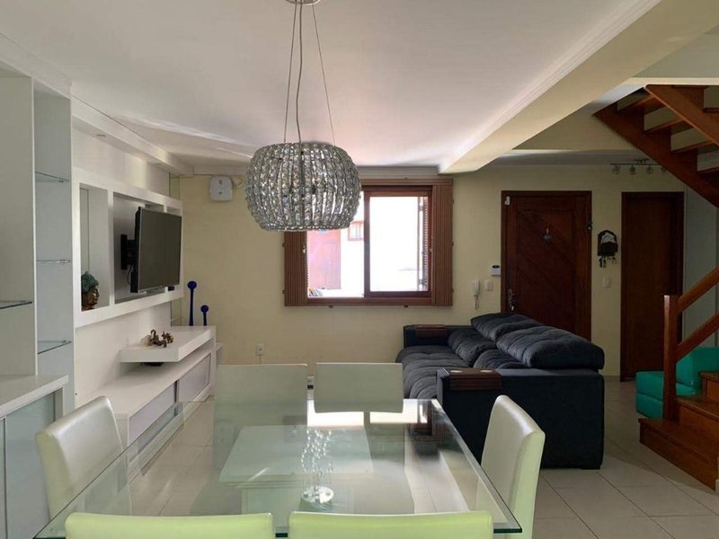 Casa em condomínio fechado próximo ao Barra Shopping Sul Upamaroti Porto Alegre - 