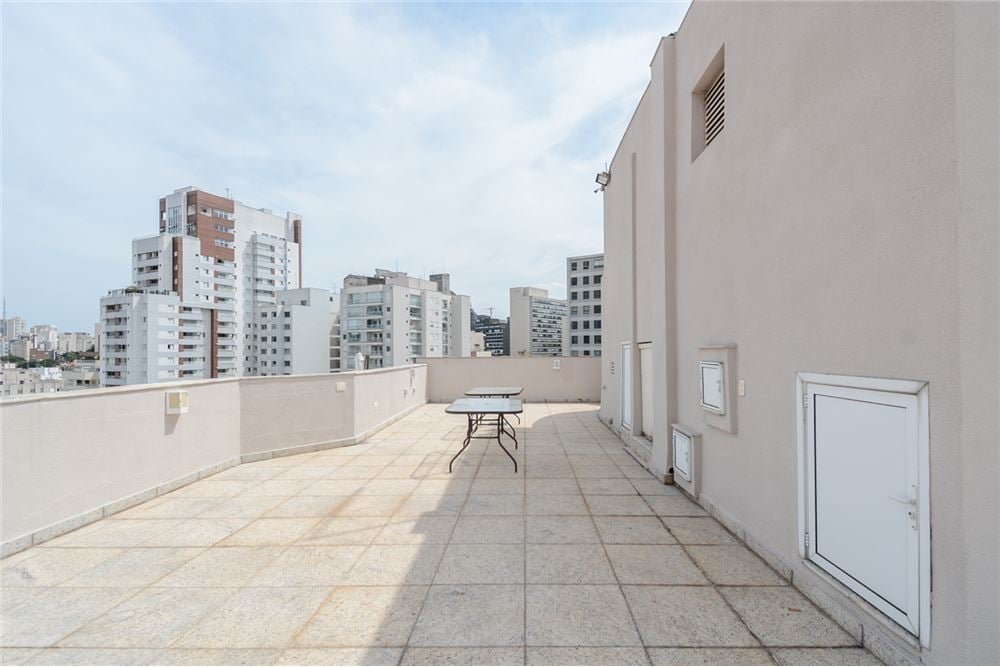 Apartamento à venda com 1 quarto, 32m² - Foto 14