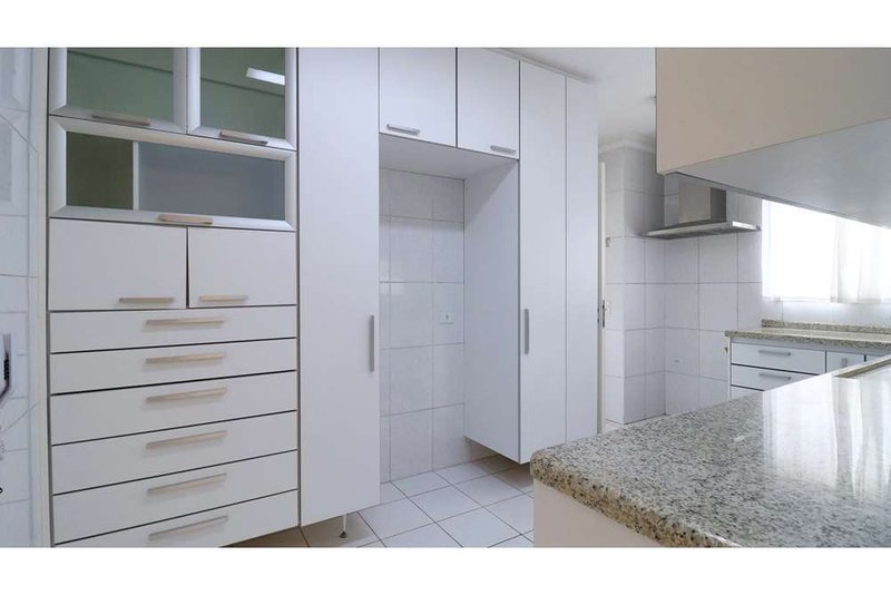 Apartamento com 3 suítes 147m² R Domingos Lopes da Silva São Paulo - 