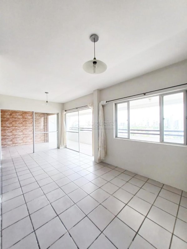 Duplex à venda com 3 quartos sendo 2 suite e varanda, 178,91m² por R$ 650.000,00 Rua Luiz Pimentel Recife - 