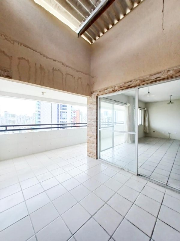 Duplex à venda com 3 quartos sendo 2 suite e varanda, 178,91m² por R$ 650.000,00 Rua Luiz Pimentel Recife - 