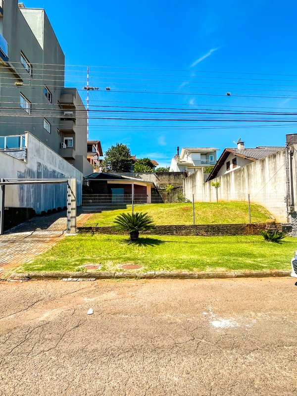 Terreno a venda no bairro Presidente Médice em Chapecó/SC - Chapecó - 