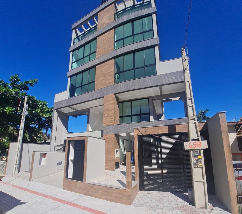 Apartamento Novo em Mariscal a 1 quadra do mar com vista e 3 suítes rua angelin Bombinhas - 