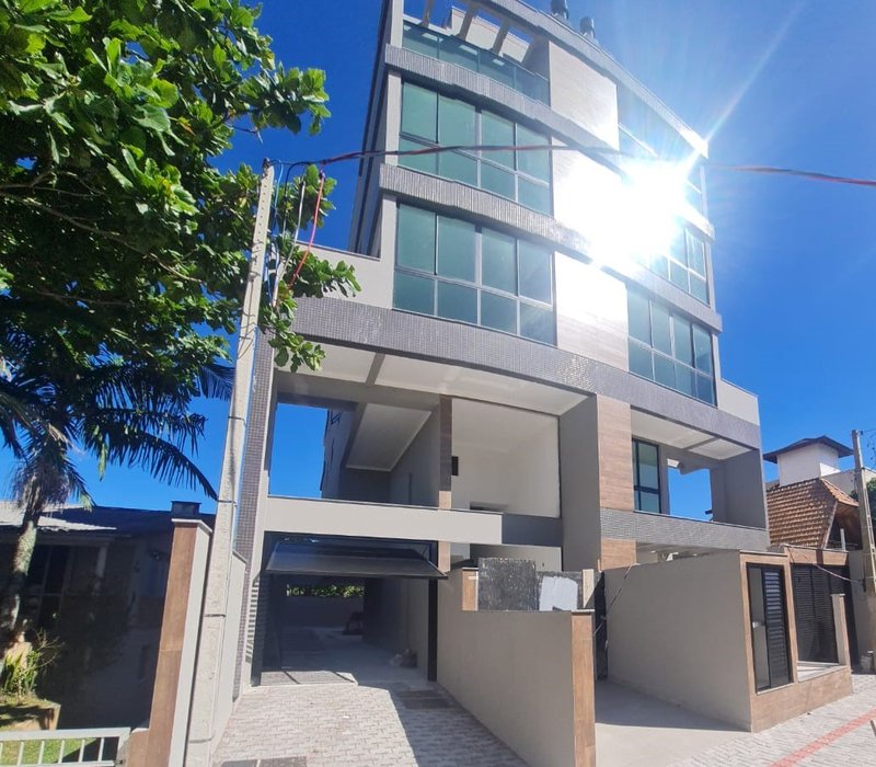 Apartamento Novo em Mariscal a 1 quadra do mar com vista e 3 suítes rua angelin Bombinhas - 