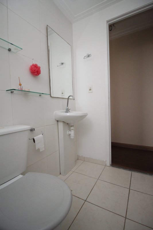 Apartamento com 2 Quartos e 2 banheiros para Alugar, 50 m² Rua do Reno São Paulo - 