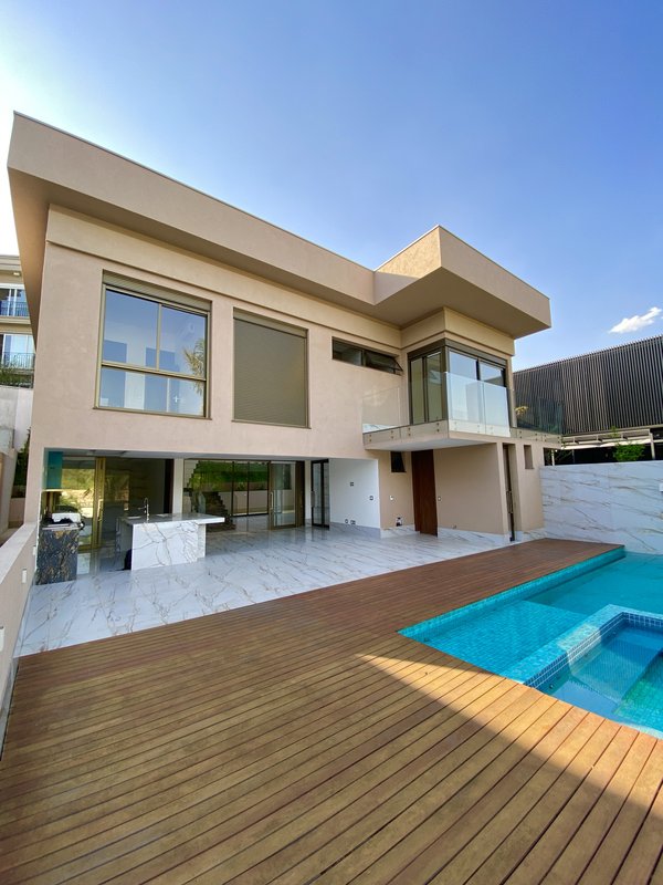 ALPHAVILLE TAMBORÉ 11 I 6.800.000,00 I Alameda Madeira Barueri - 