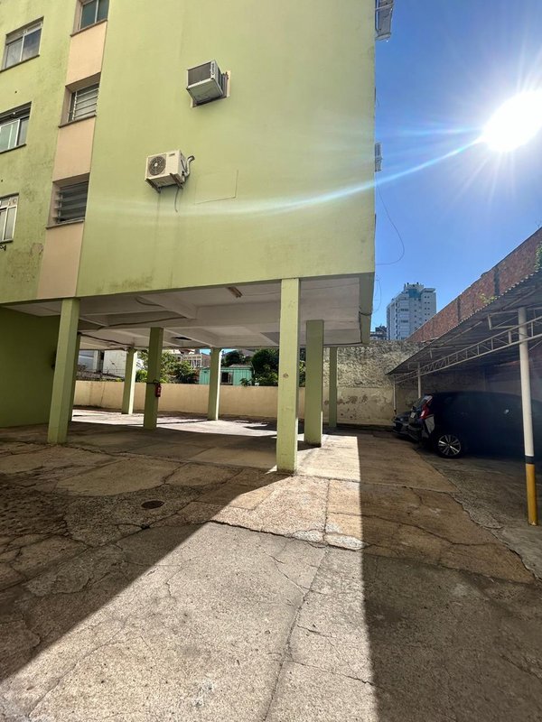 Apartamento 2 dormitórios com 1 vaga, no Jardim Botânico Rua Doutor Salvador Franca Porto Alegre - 