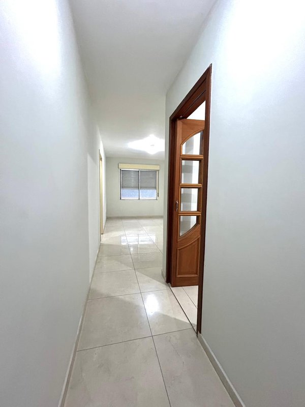 Apartamento 2 dormitórios com 1 vaga, no Jardim Botânico Rua Doutor Salvador Franca Porto Alegre - 