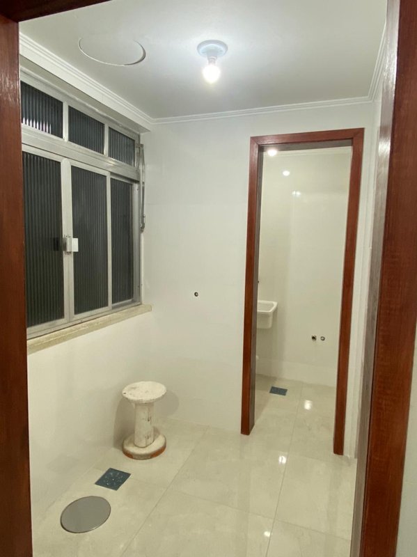 Apartamento 2 dormitórios com 1 vaga, no Jardim Botânico Rua Doutor Salvador Franca Porto Alegre - 