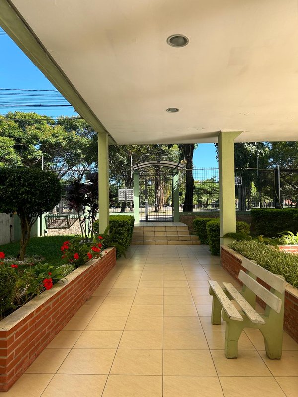 Apartamento 2 dormitórios com 1 vaga, no Jardim Botânico Rua Doutor Salvador Franca Porto Alegre - 