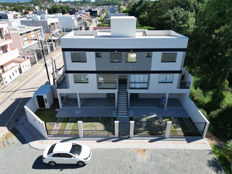 Apartamento no Itacolomi em Piçarras Rua Campo Largo Balneário Piçarras - 