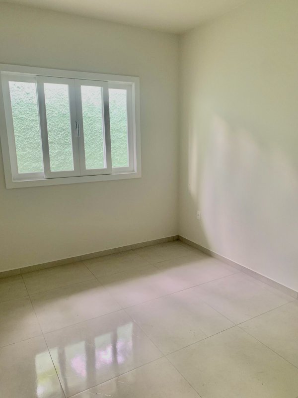 CASA COM 1 SUÍTE MAIS DOIS DORMITÓRIOS EM DOM JOAQUIM - Brusque - 