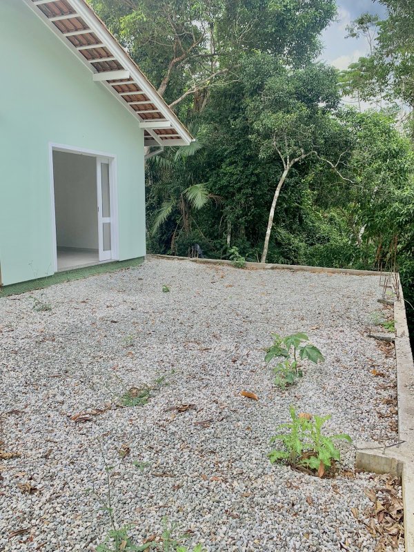 CASA COM 1 SUÍTE MAIS DOIS DORMITÓRIOS EM DOM JOAQUIM - Brusque - 