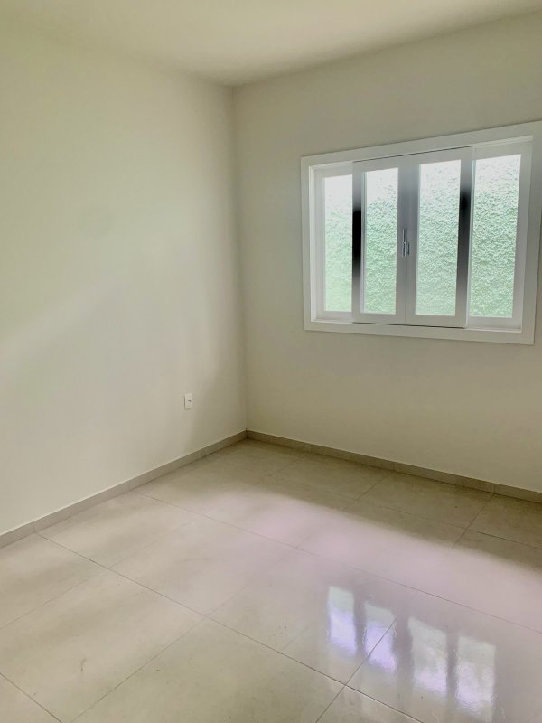 CASA COM 1 SUÍTE MAIS DOIS DORMITÓRIOS EM DOM JOAQUIM - Brusque - 