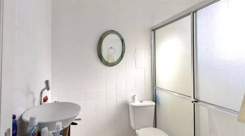 R$ 320.000 - OPORTUNIDADE - APARTAMENTO DE FRENTE - 65M2 - 2 DORM - SACADA Rua Tiradentes Porto Alegre - 