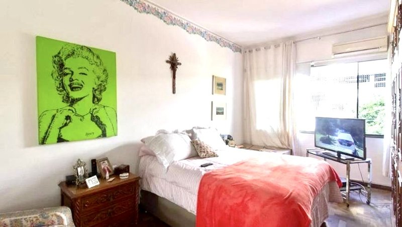 R$ 320.000 - OPORTUNIDADE - APARTAMENTO DE FRENTE - 65M2 - 2 DORM - SACADA Rua Tiradentes Porto Alegre - 