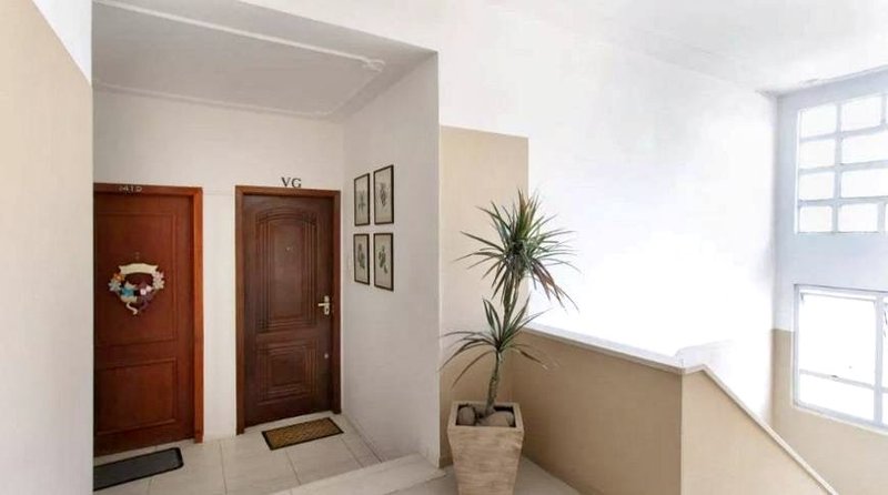 R$ 320.000 - OPORTUNIDADE - APARTAMENTO DE FRENTE - 65M2 - 2 DORM - SACADA Rua Tiradentes Porto Alegre - 