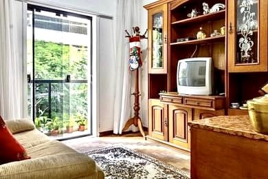 R$ 320.000 - OPORTUNIDADE - APARTAMENTO DE FRENTE - 65M2 - 2 DORM - SACADA Rua Tiradentes Porto Alegre - 