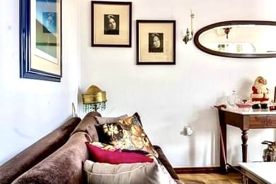 R$ 320.000 - OPORTUNIDADE - APARTAMENTO DE FRENTE - 65M2 - 2 DORM - SACADA Rua Tiradentes Porto Alegre - 