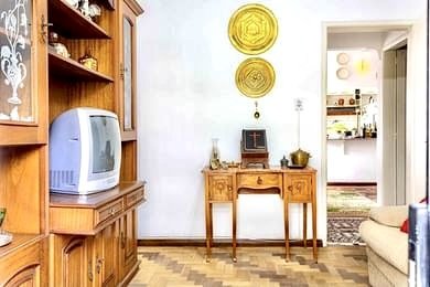 R$ 320.000 - OPORTUNIDADE - APARTAMENTO DE FRENTE - 65M2 - 2 DORM - SACADA Rua Tiradentes Porto Alegre - 