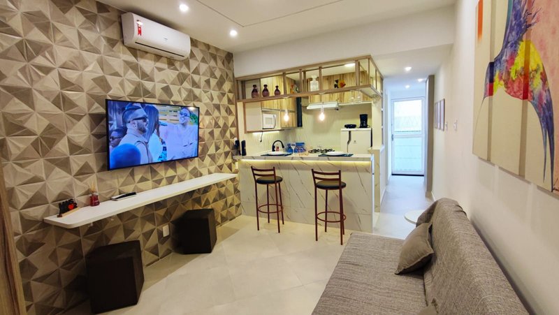 Investimento Perfeito em Copacabana! Apartamento Mobiliado a uma Quadra da Praia Avenida Nossa Senhora de Copacabana Rio de Janeiro - 