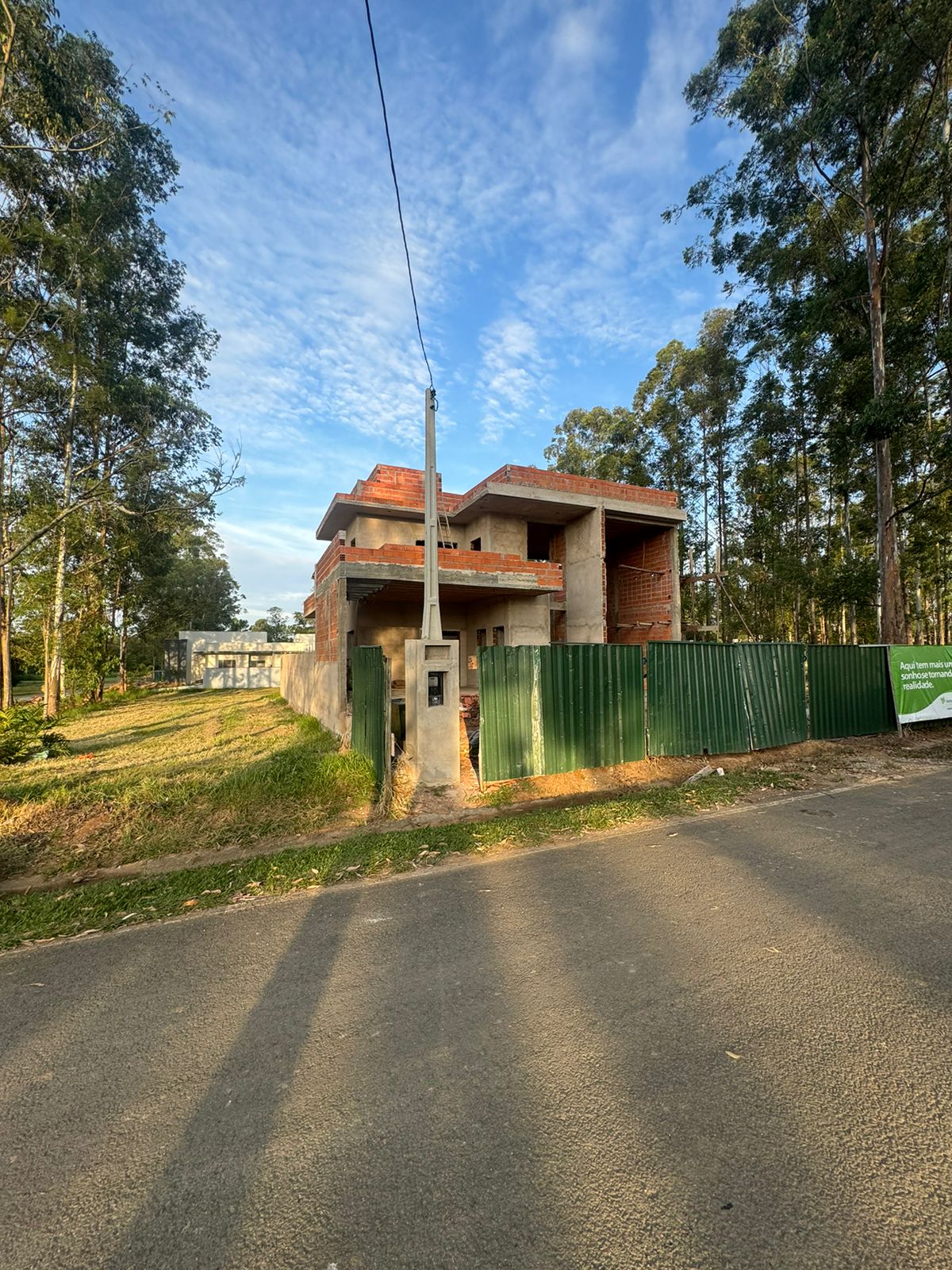 Casa com 3 dormit&oacute;rios &agrave; venda, 220 m&sup2; - Condom&iacute;nio Ninho Verde l - Porangaba - SP Rod: Presidente Castelo Branco  PORANGABA - 