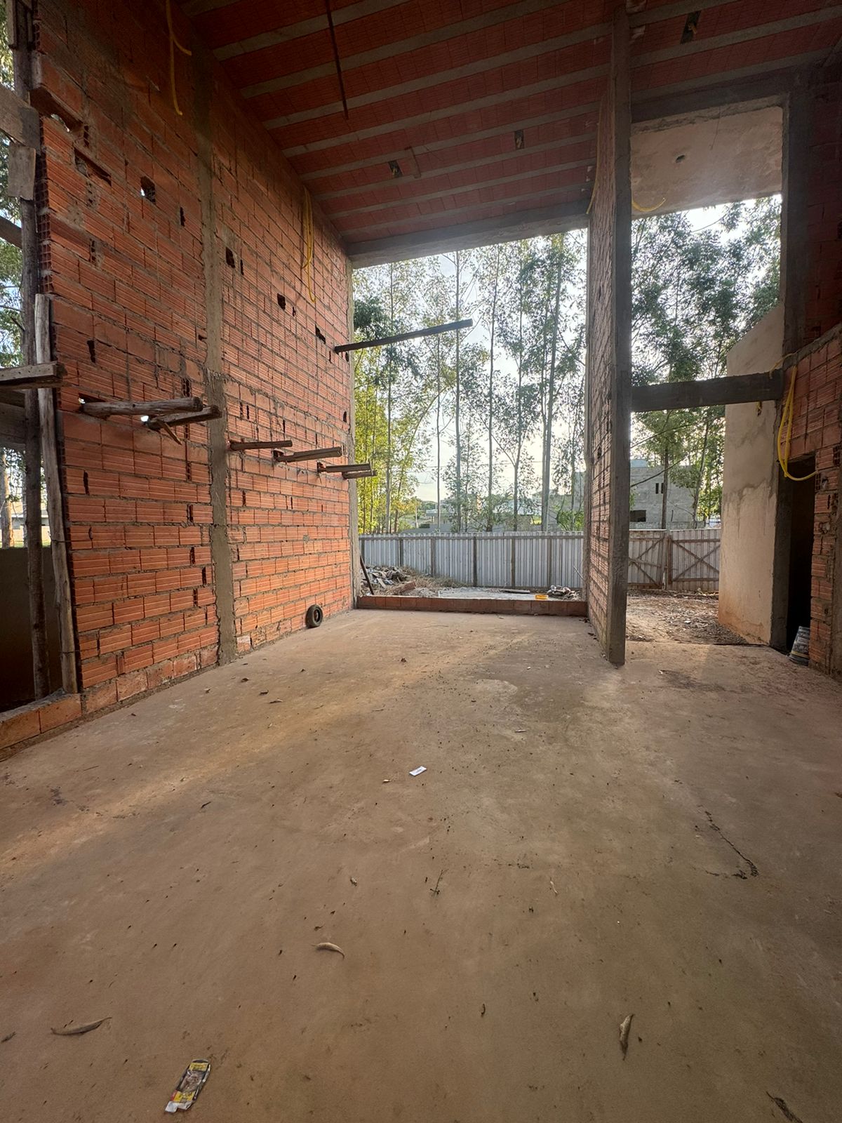 Casa com 3 dormit&oacute;rios &agrave; venda, 220 m&sup2; - Condom&iacute;nio Ninho Verde l - Porangaba - SP Rod: Presidente Castelo Branco  PORANGABA - 