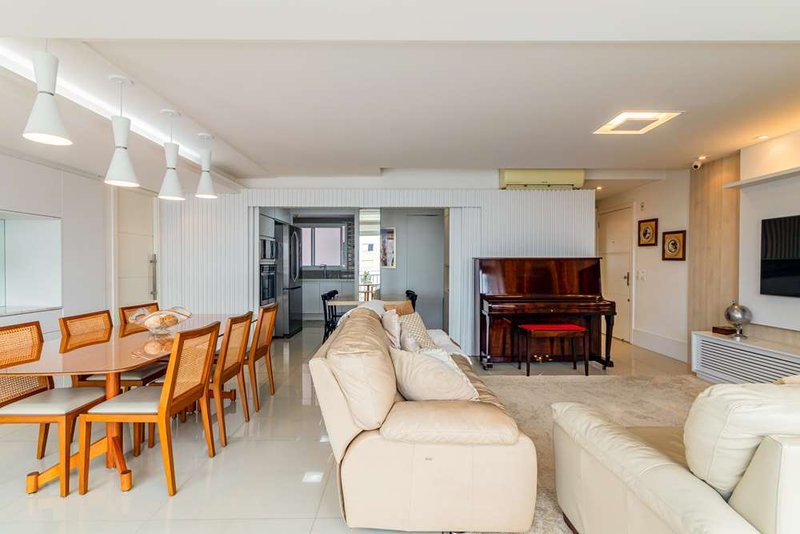 Apartamento JETDR 500 Apto 612481032-239 1 suíte 125m² Túlio de Rose Porto Alegre - 