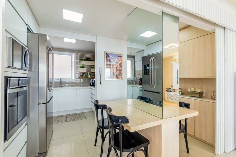 Apartamento JETDR 500 Apto 612481032-239 1 suíte 125m² Túlio de Rose Porto Alegre - 